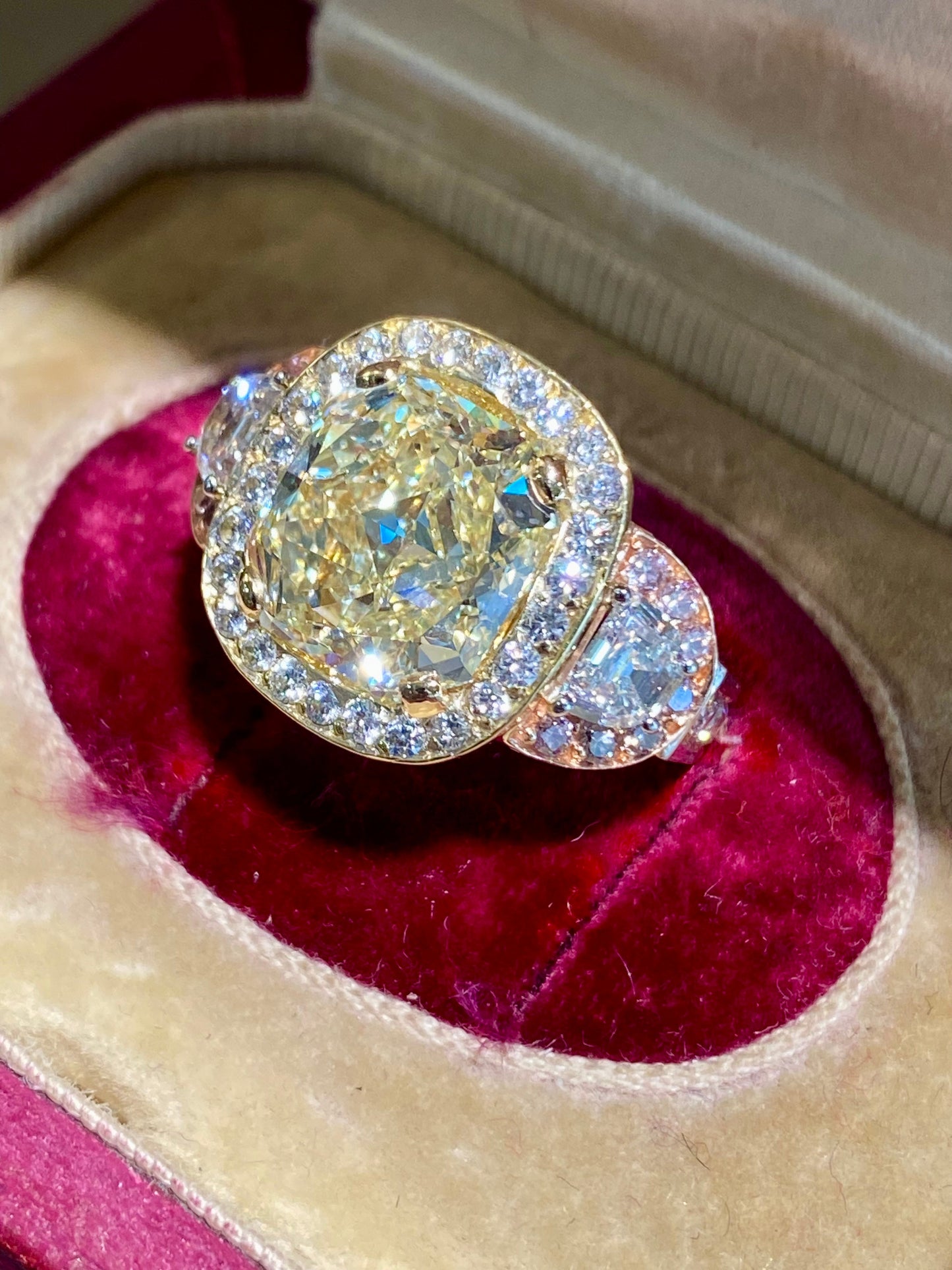 Important Private Estate 9.90 cttw Fancy Yellow & Pink Diamond Platinum Ring GIA Report 14435